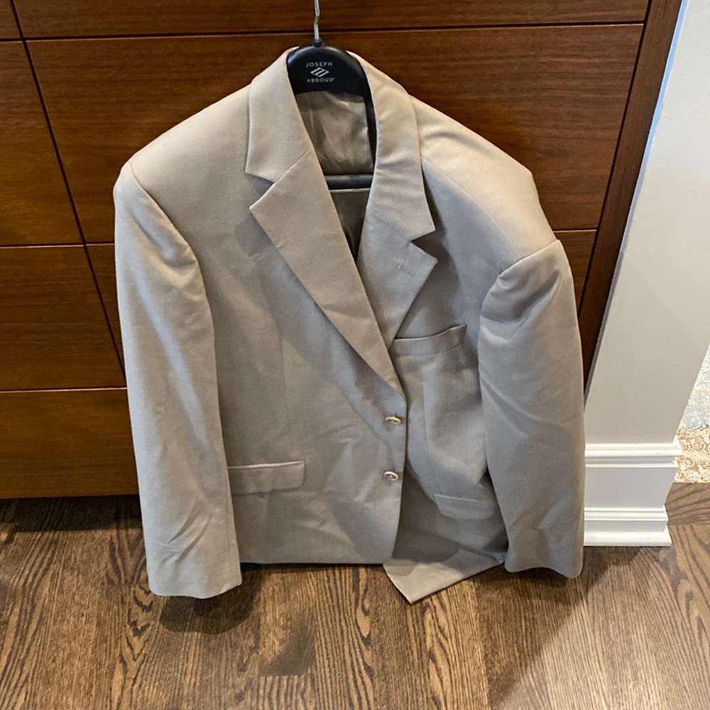 Men’s tan 2 piece suit